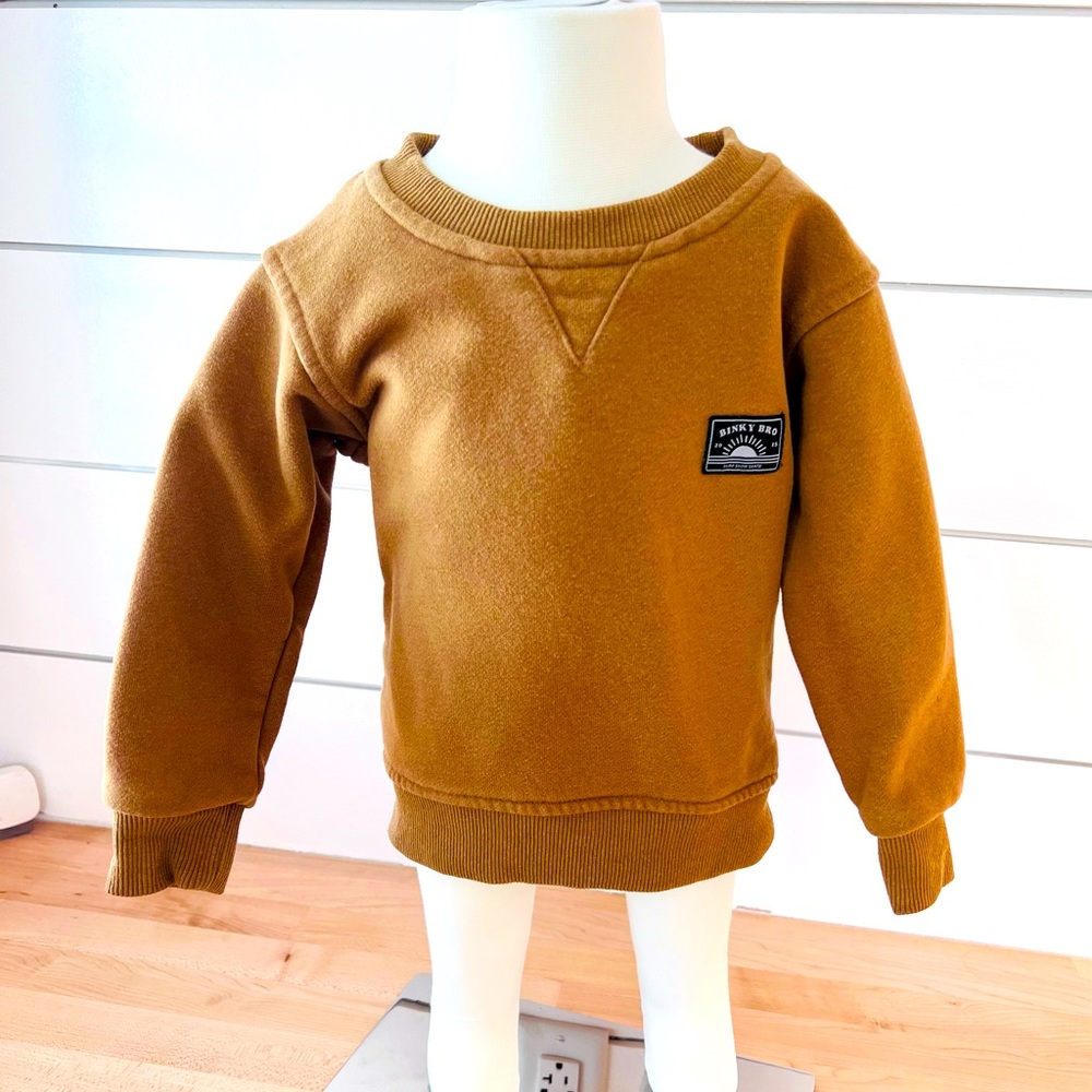 BinkyBro crew neck brown and blush sweater